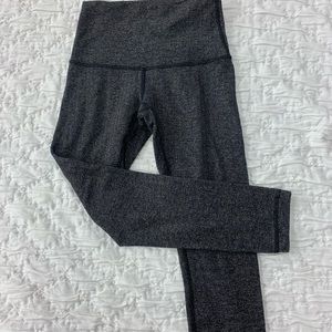 Gray Lululemon leggings 🖤
